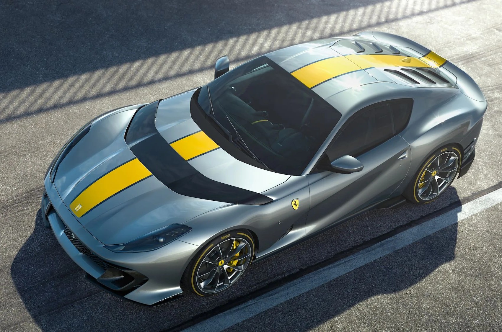 ferrari 812 vs verzione specialie gto imola