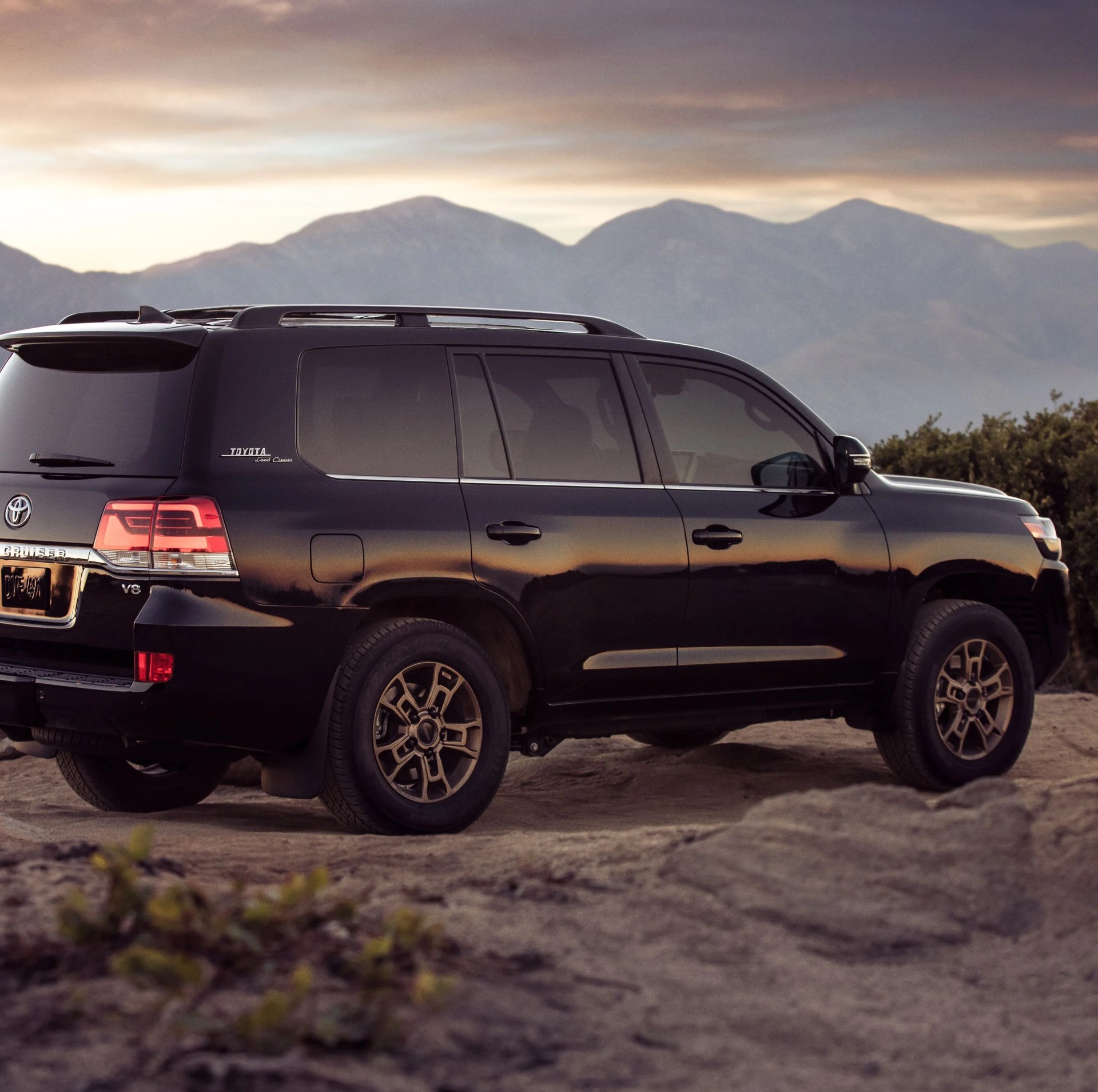 toyota land cruiser heritage edition