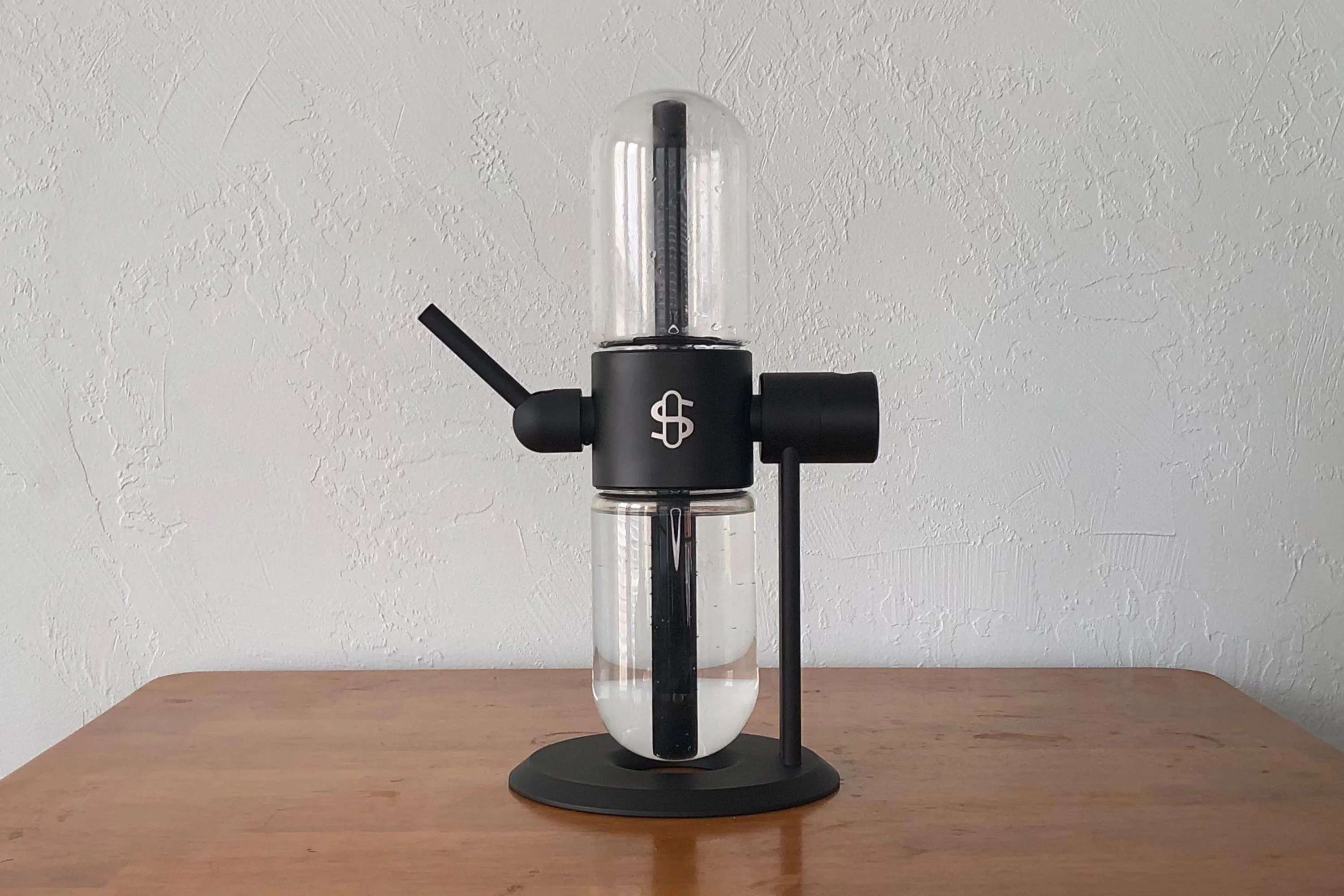 Is A $600 Worth It for This Top-Notch Gravity Bong? We Found Out