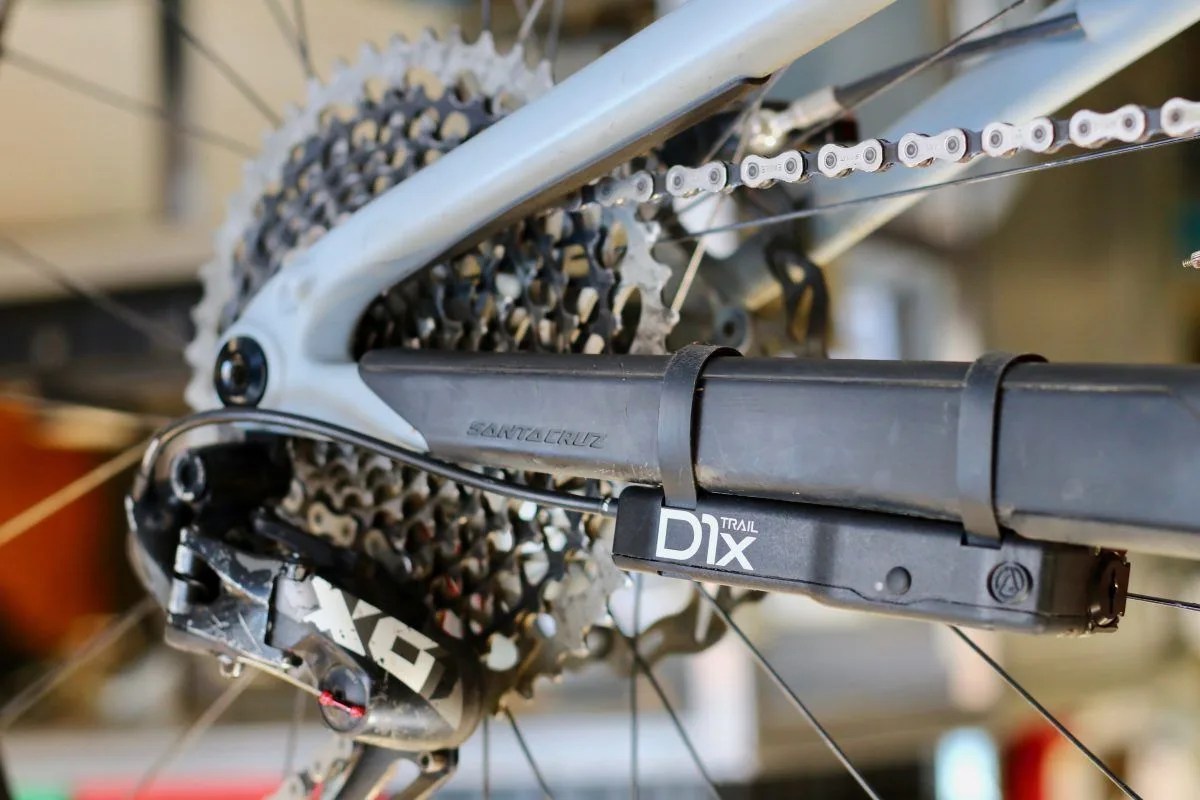 archer components d1x trail programmable shifter on a santa cruz mountain bike