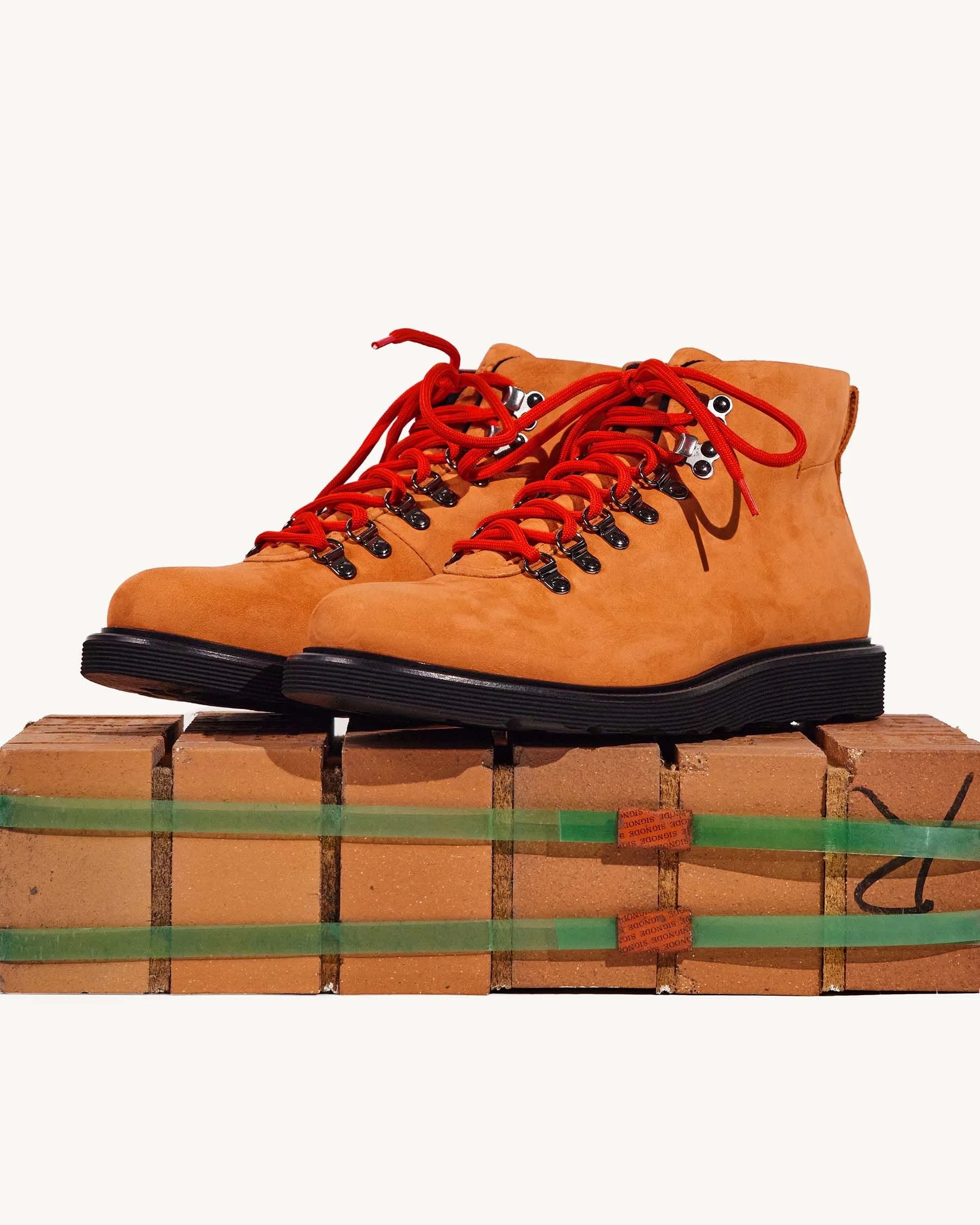 the ultralight hiking boot