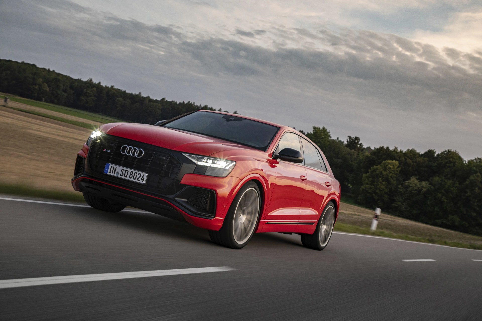 dynamic photo
color misano red