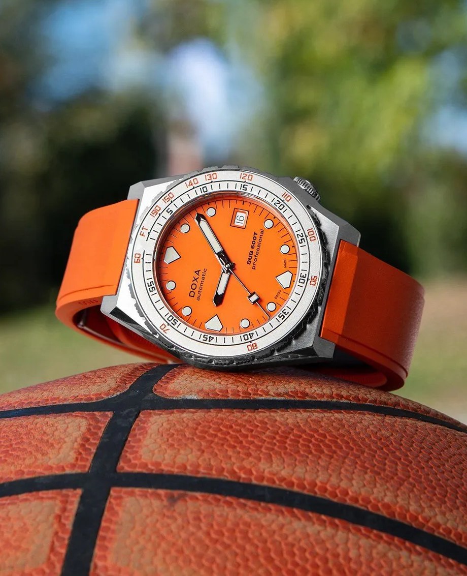 doxa sub 600t watch