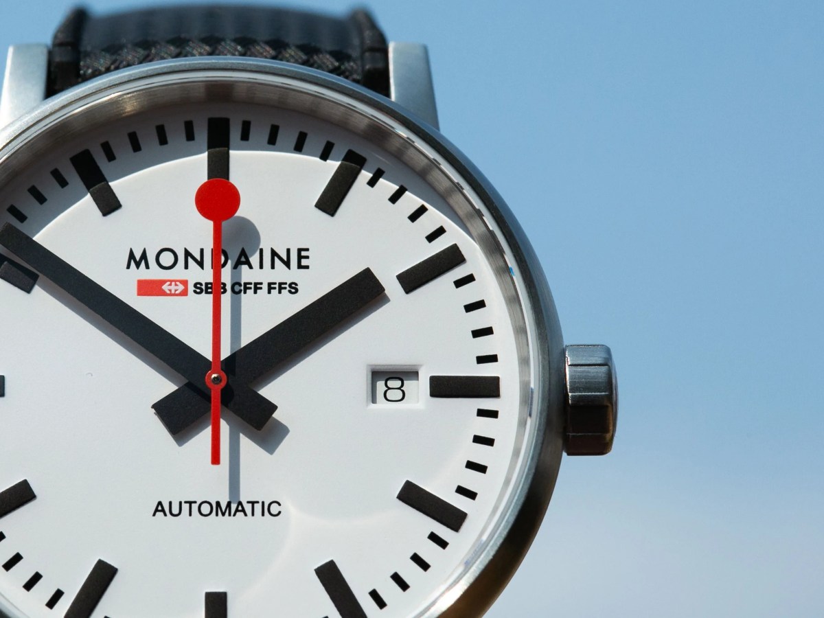 review-mondaine-evo2-auto-lead