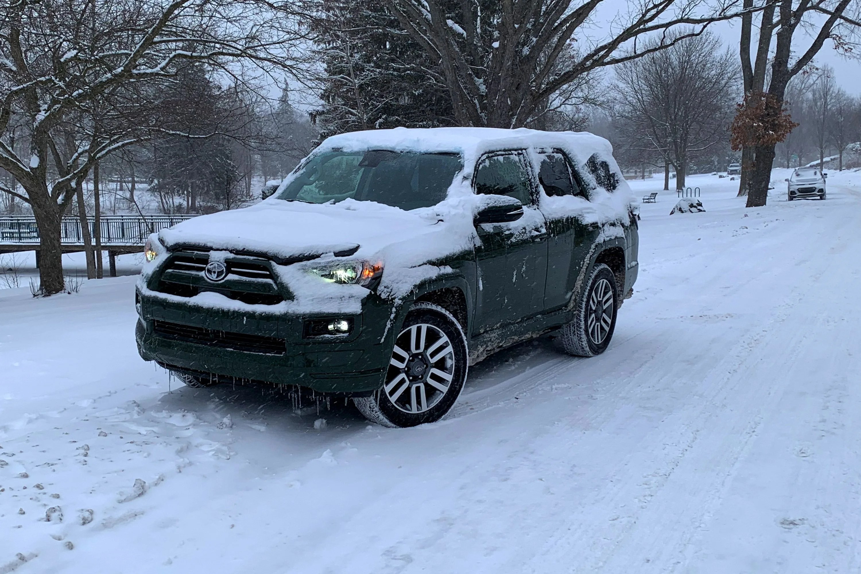 4runner in snow