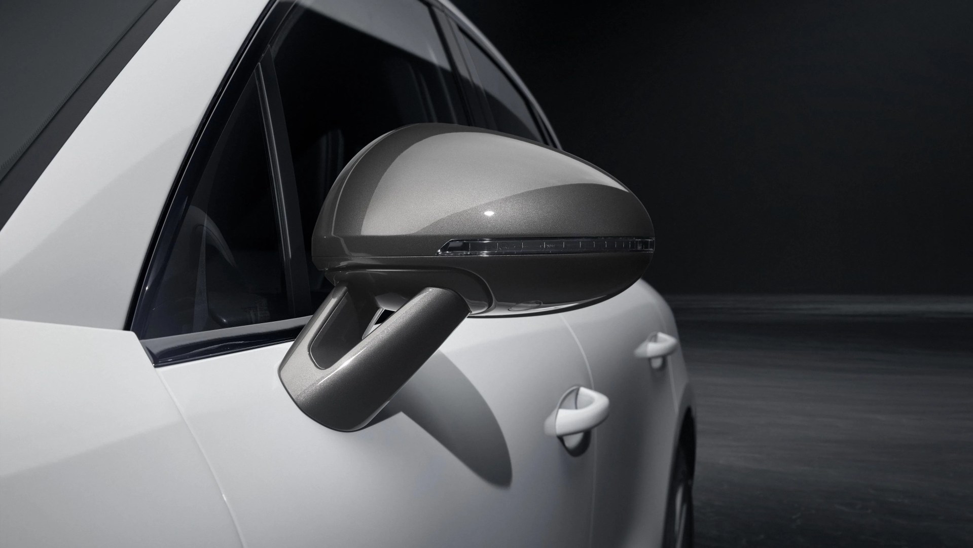 porsche macan t mirror