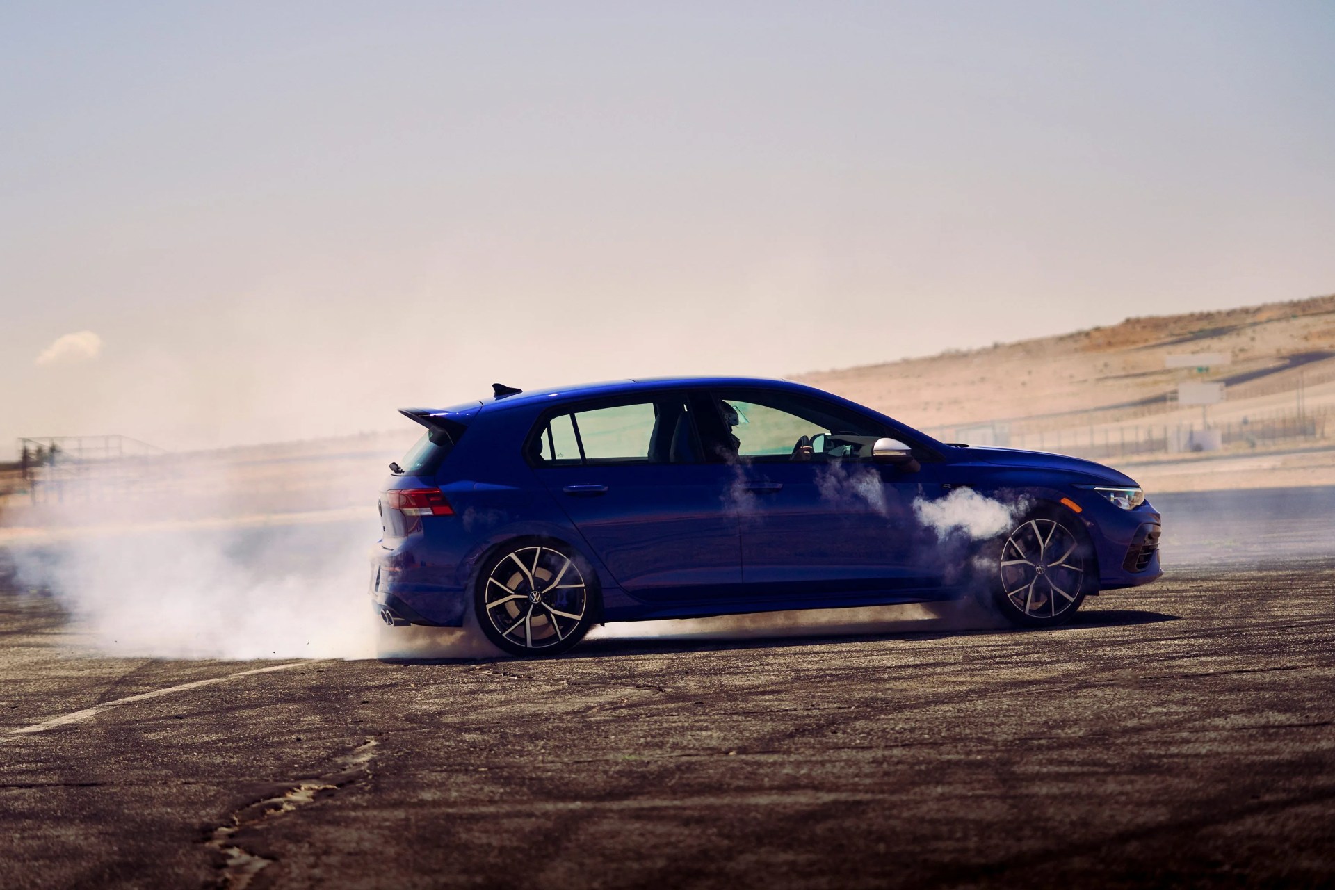 2022 volkswagen golf r