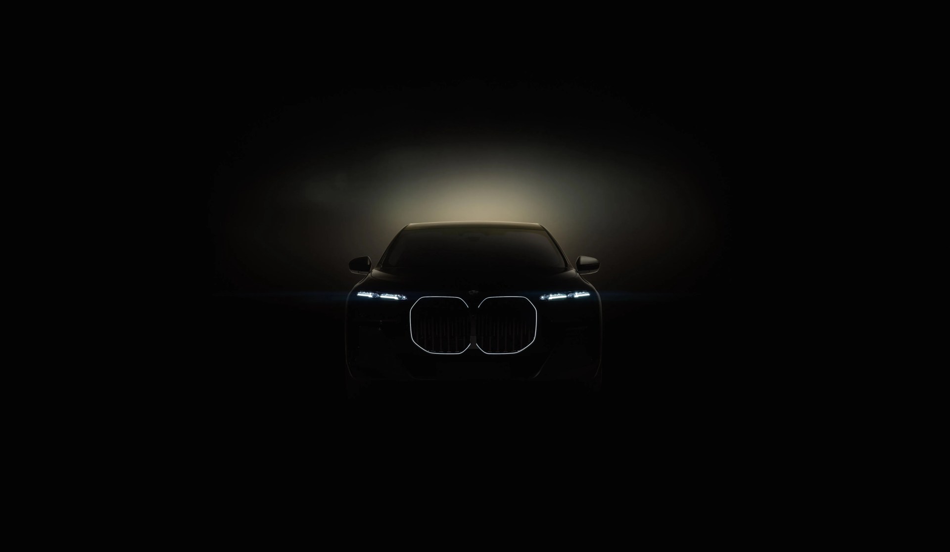bmw i7 teaser image
