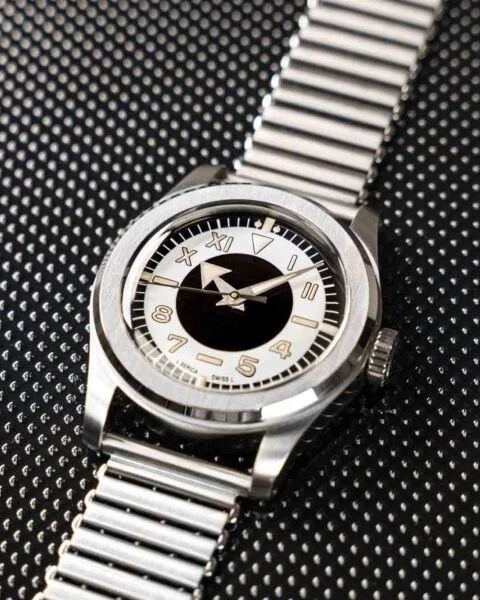 serica 4512 tuxedo watch