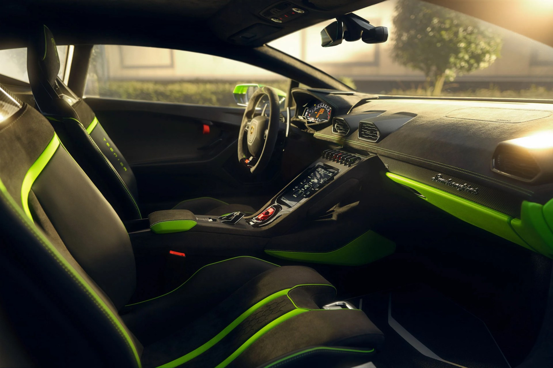 lamborghini huracan v10 technica