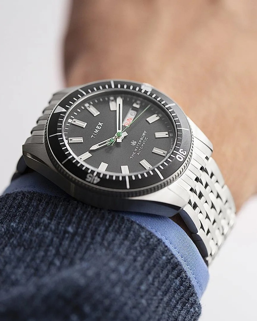 waterbury dive automatic 40mm stainless steel bracelet watch