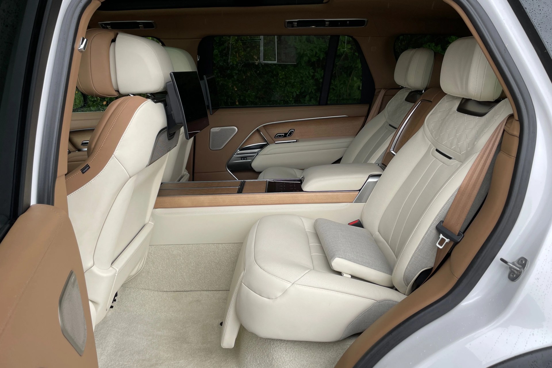 2022 land rover range rover in california