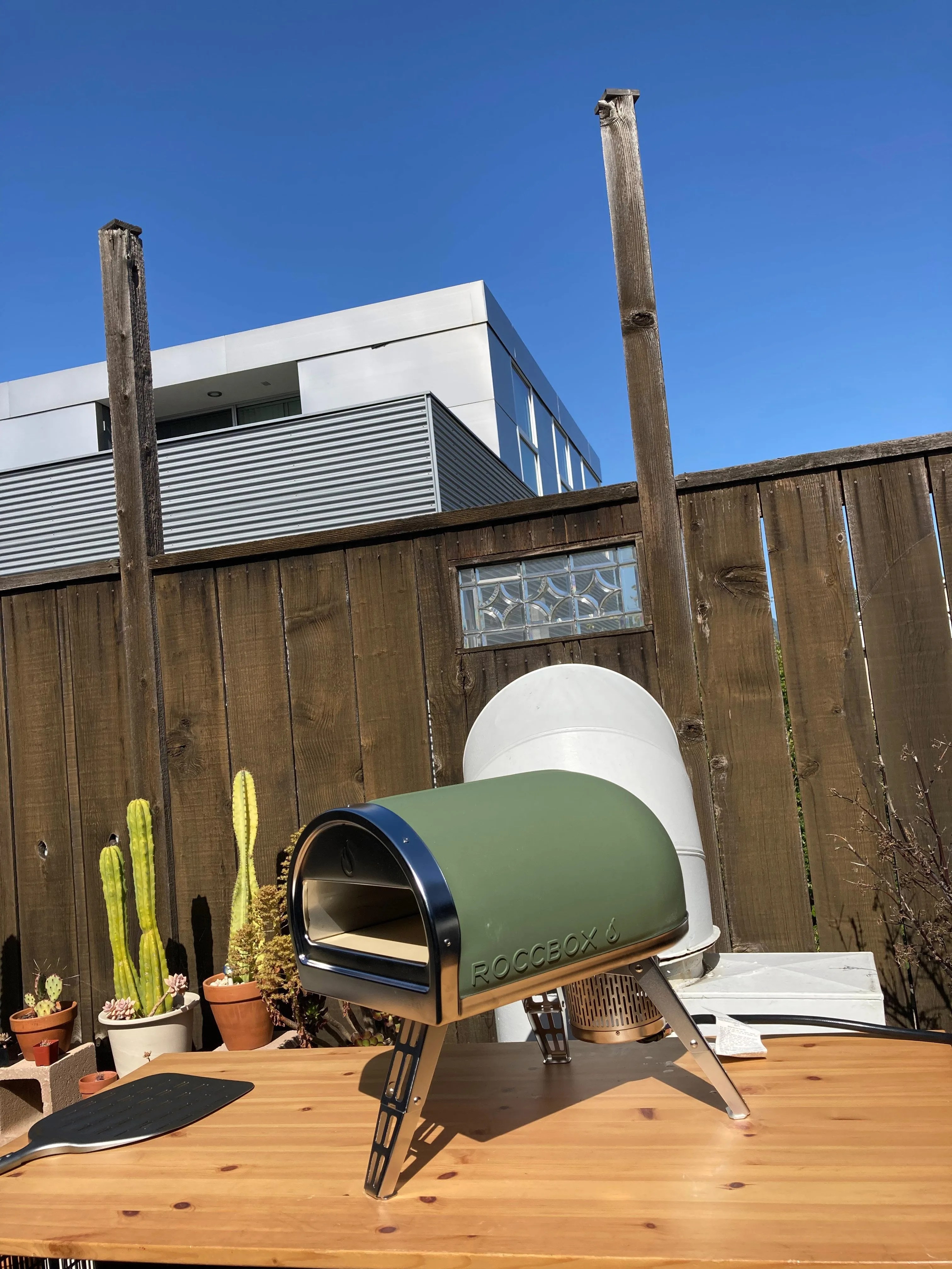 gozney roccbox pizza oven
