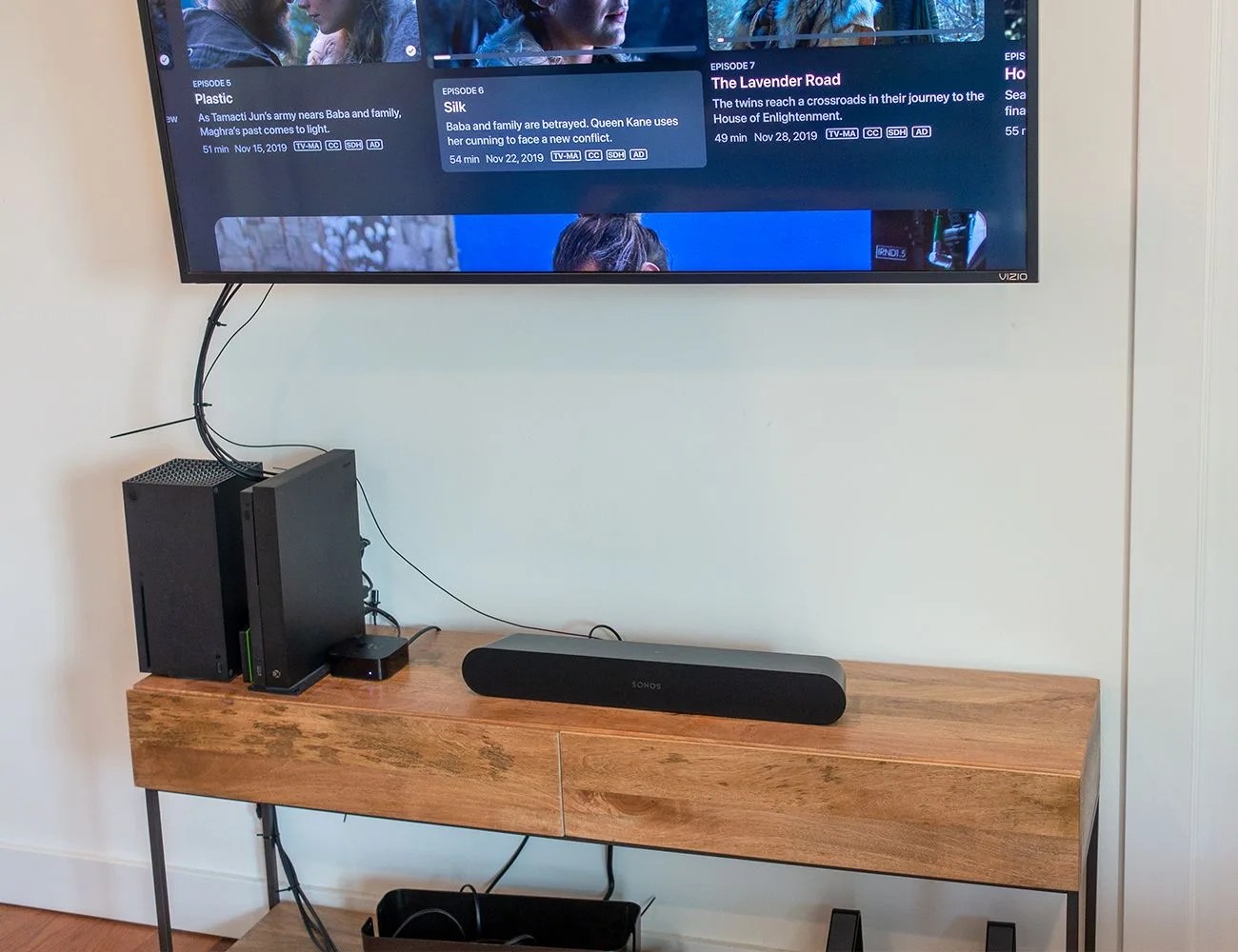 sonos ray speaker on table