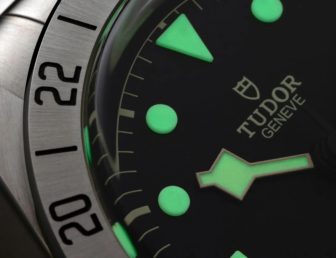 tudor black bay pro glow in the dark dial