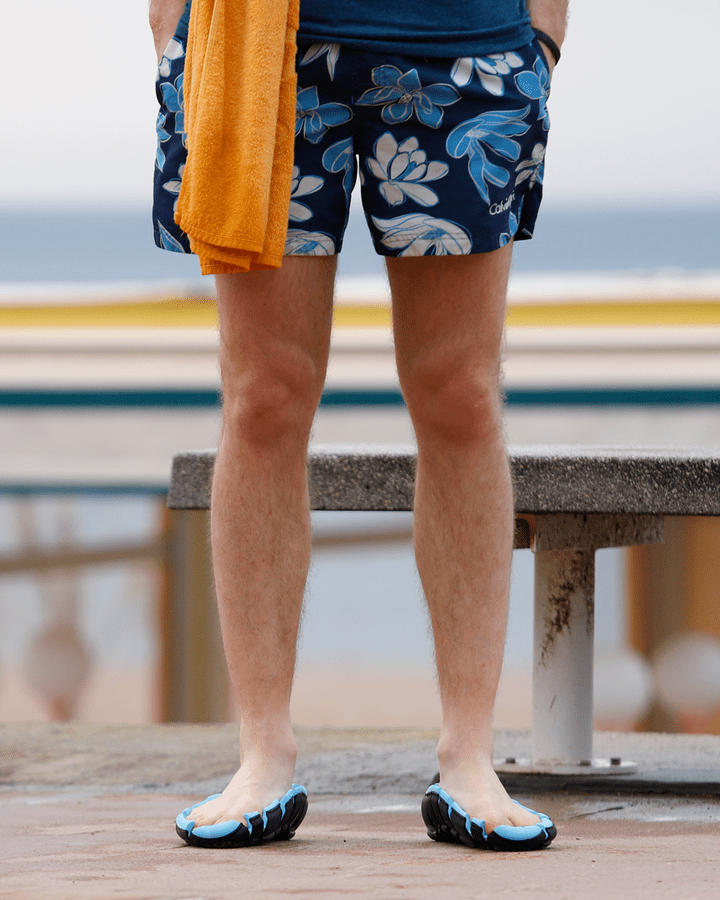 man wearing link flip shoe