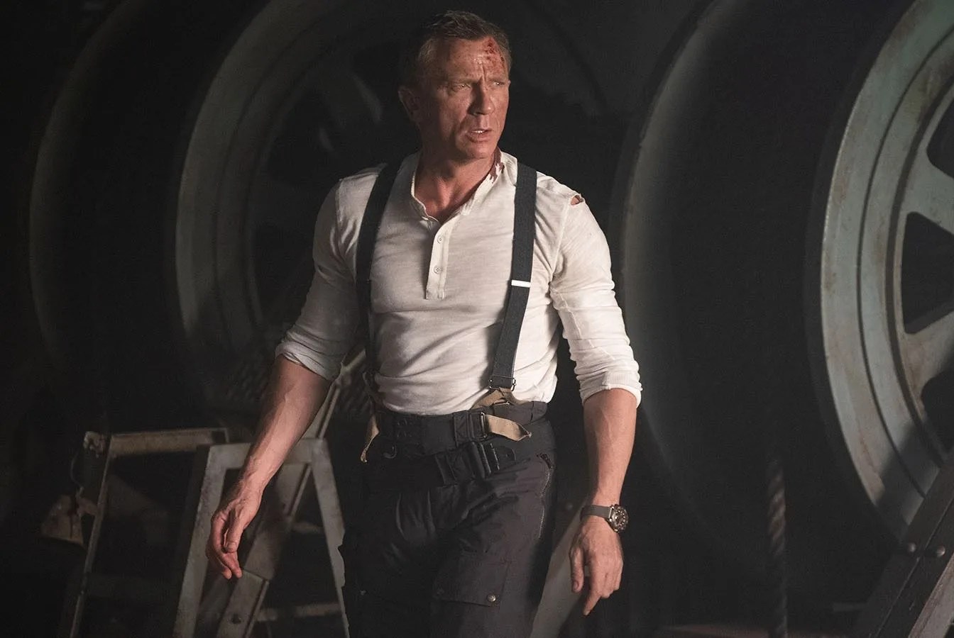 james bond wearing the seamaster diver 300m 007 edition