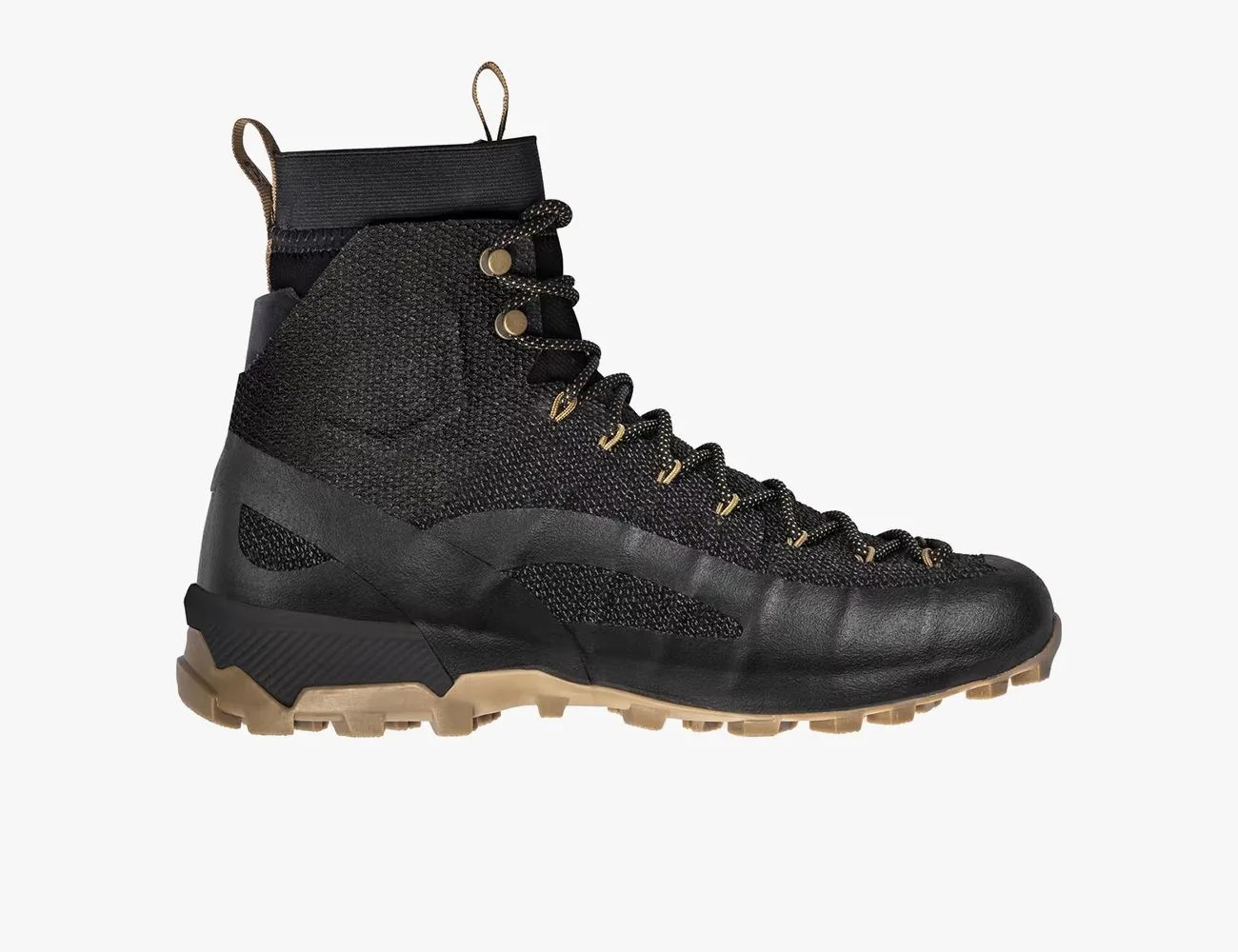 black naglev hiking boot