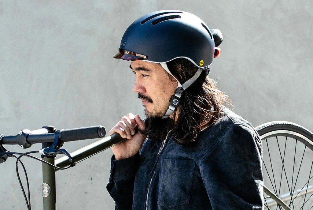 Commuter Bike Helmets That Won’t Make You Look Like a Dork Gear Patrol