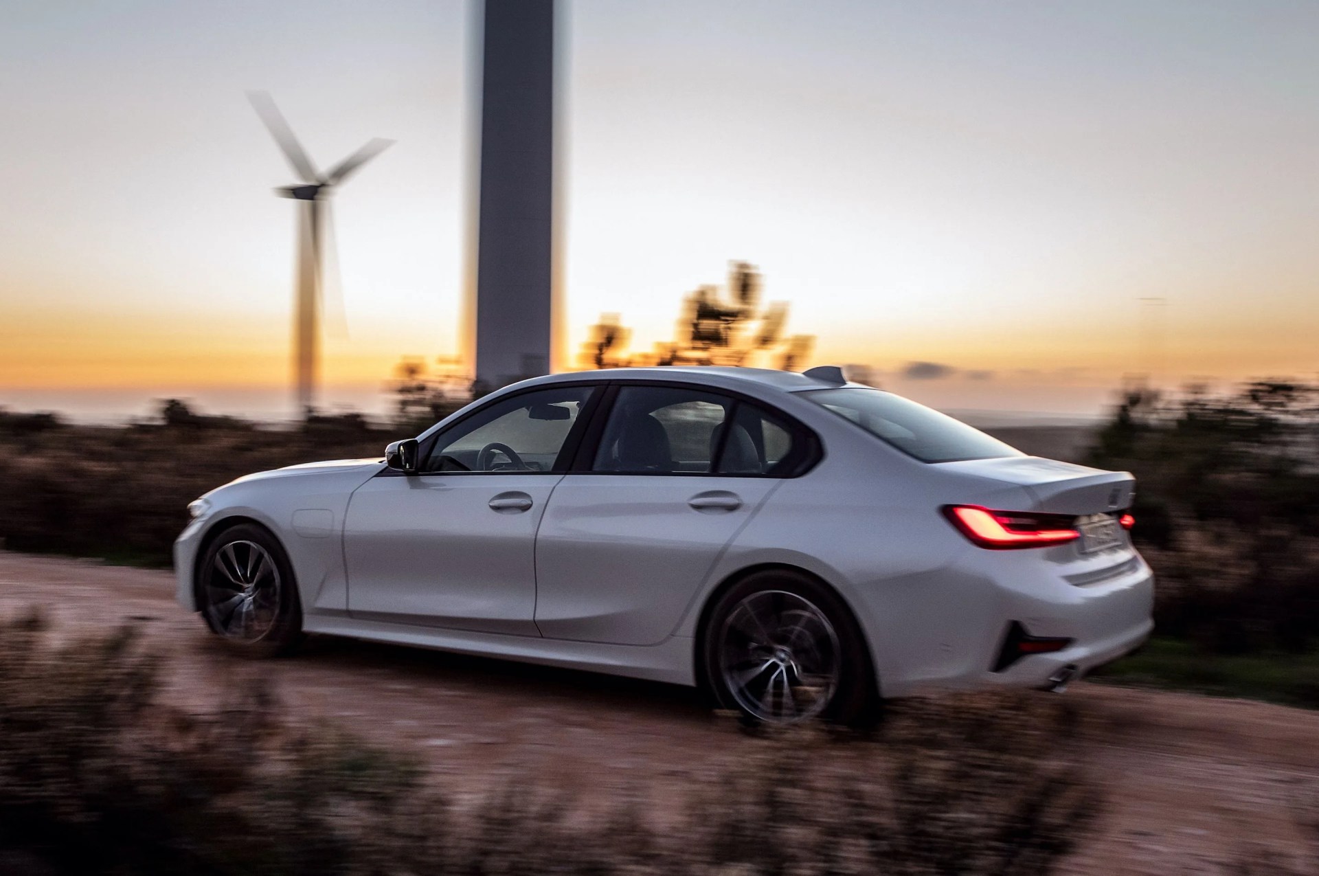 bmw 330e 2021
