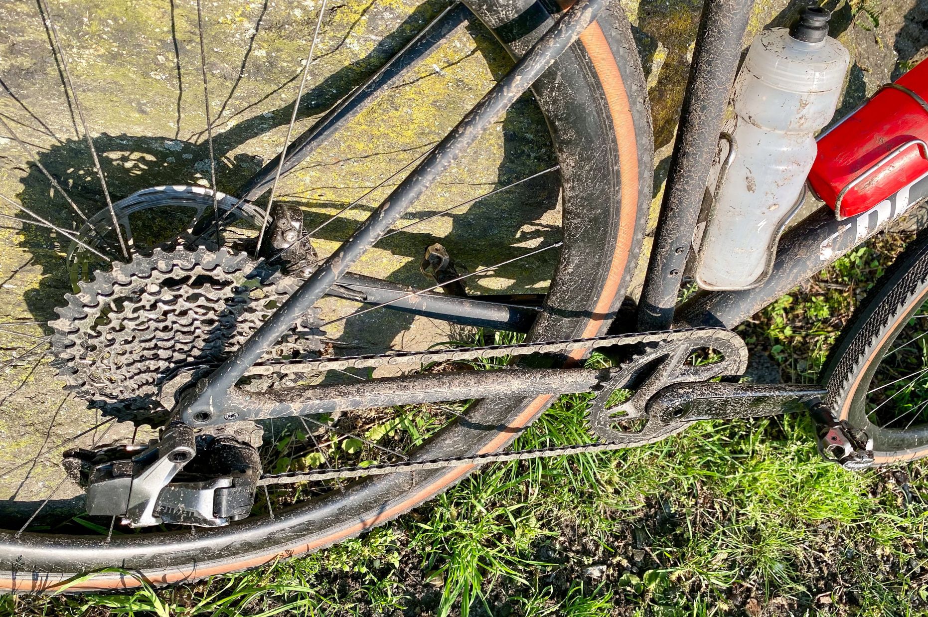 wirelessly controlled derailleur on the crux expert bike