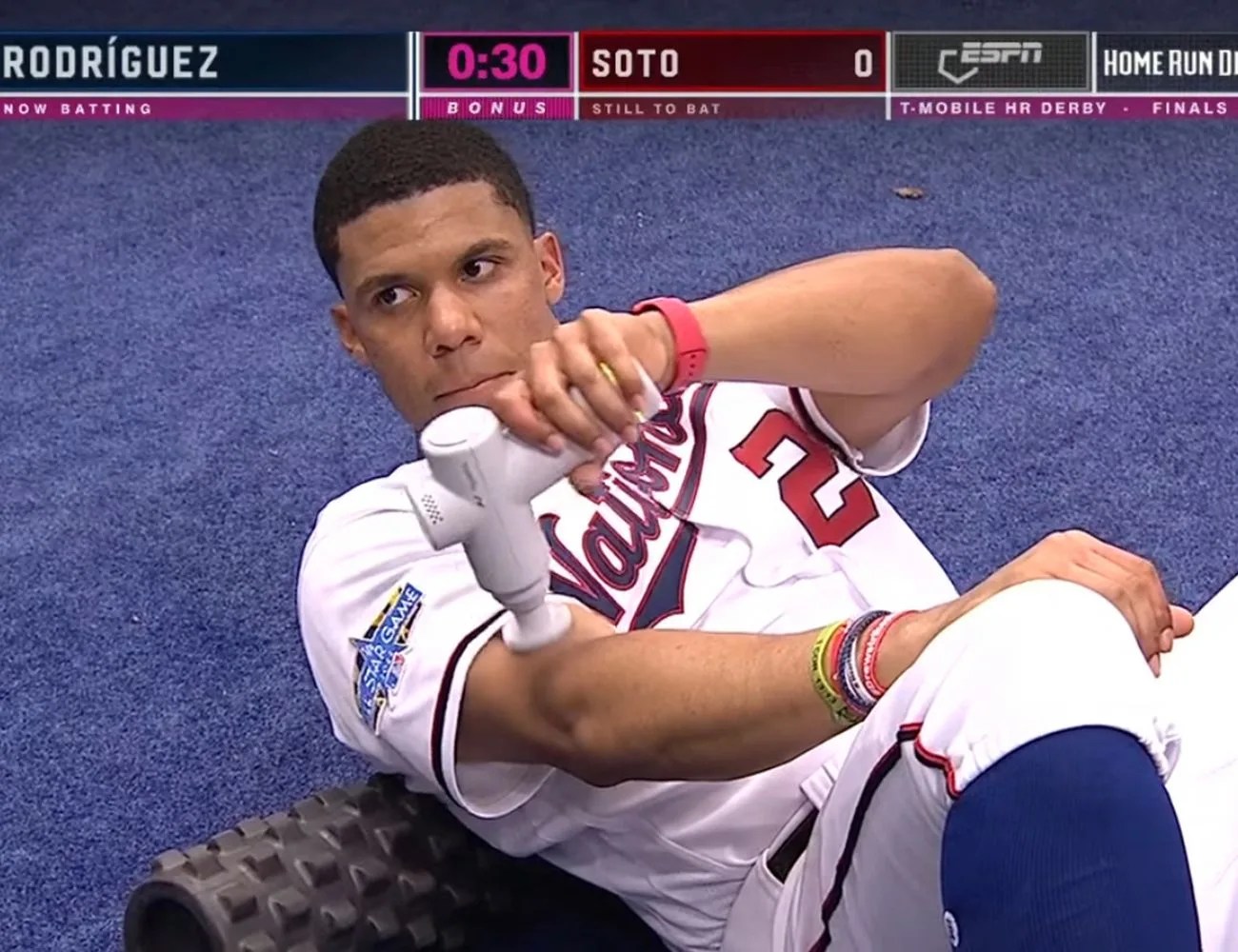 juan soto using hyperice hypervolt go 2