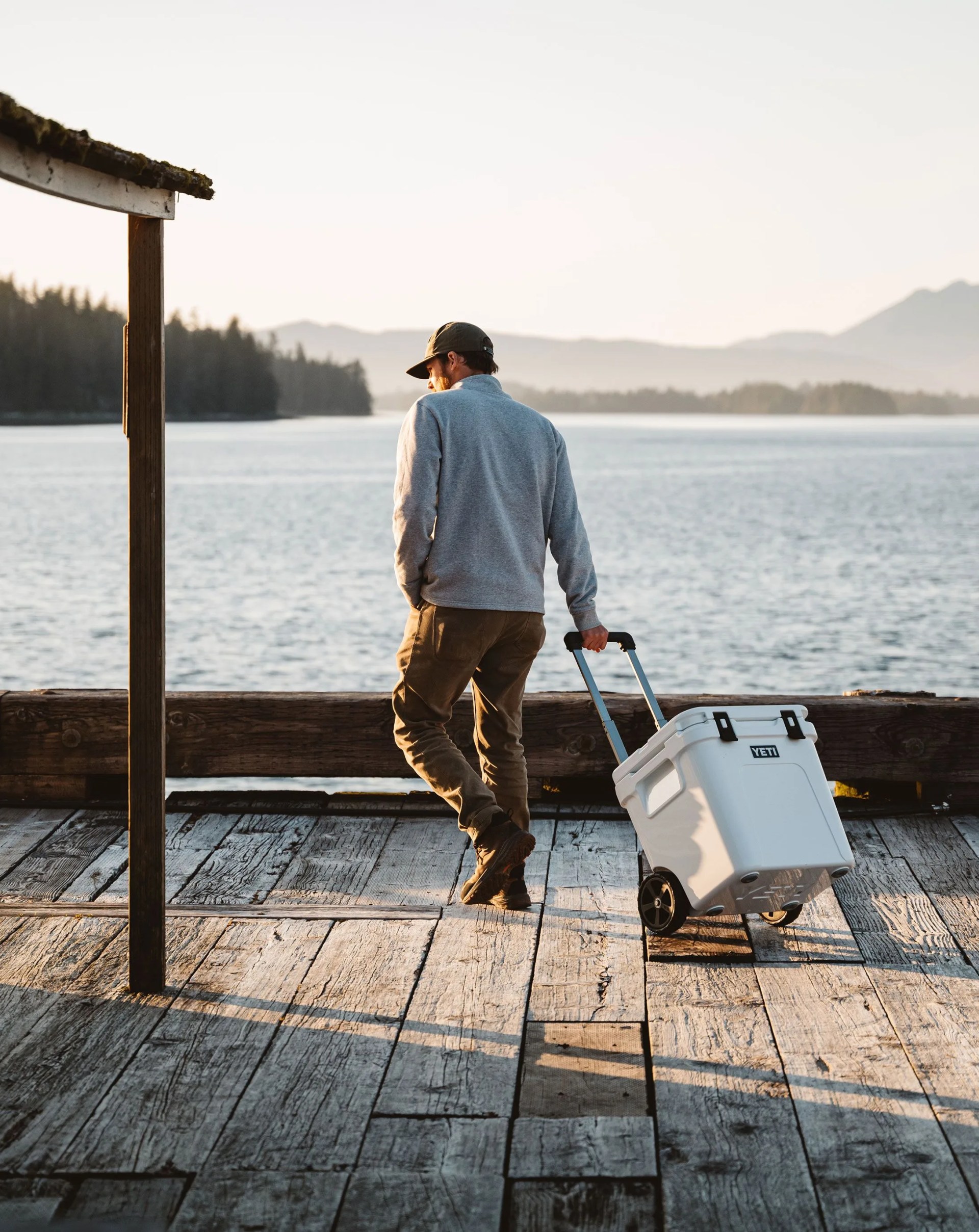 yeti roadie® 48 wheeled cooler