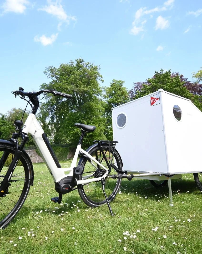 fahrrad wohn wagen martha aluminum wagon hitched to a bike