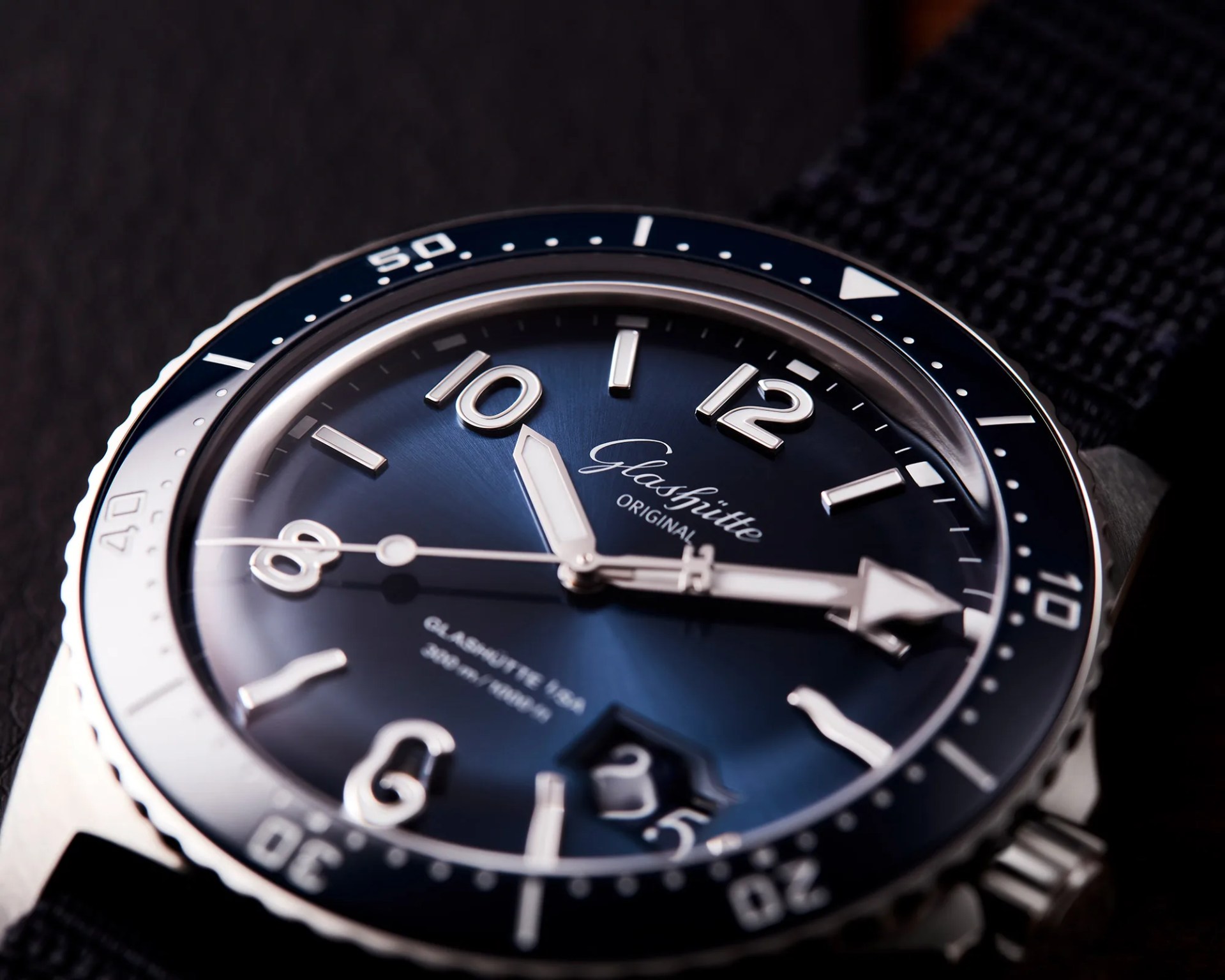 Glash&uuml;tte SeaQ Panorama Date watch