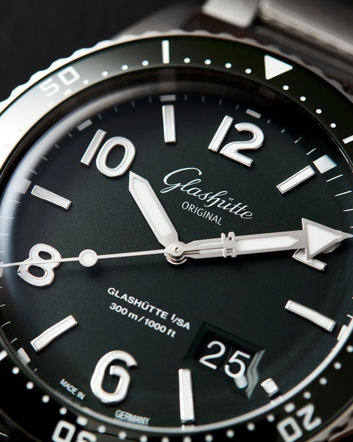 Glash&uuml;tte SeaQ Panorama Date watch