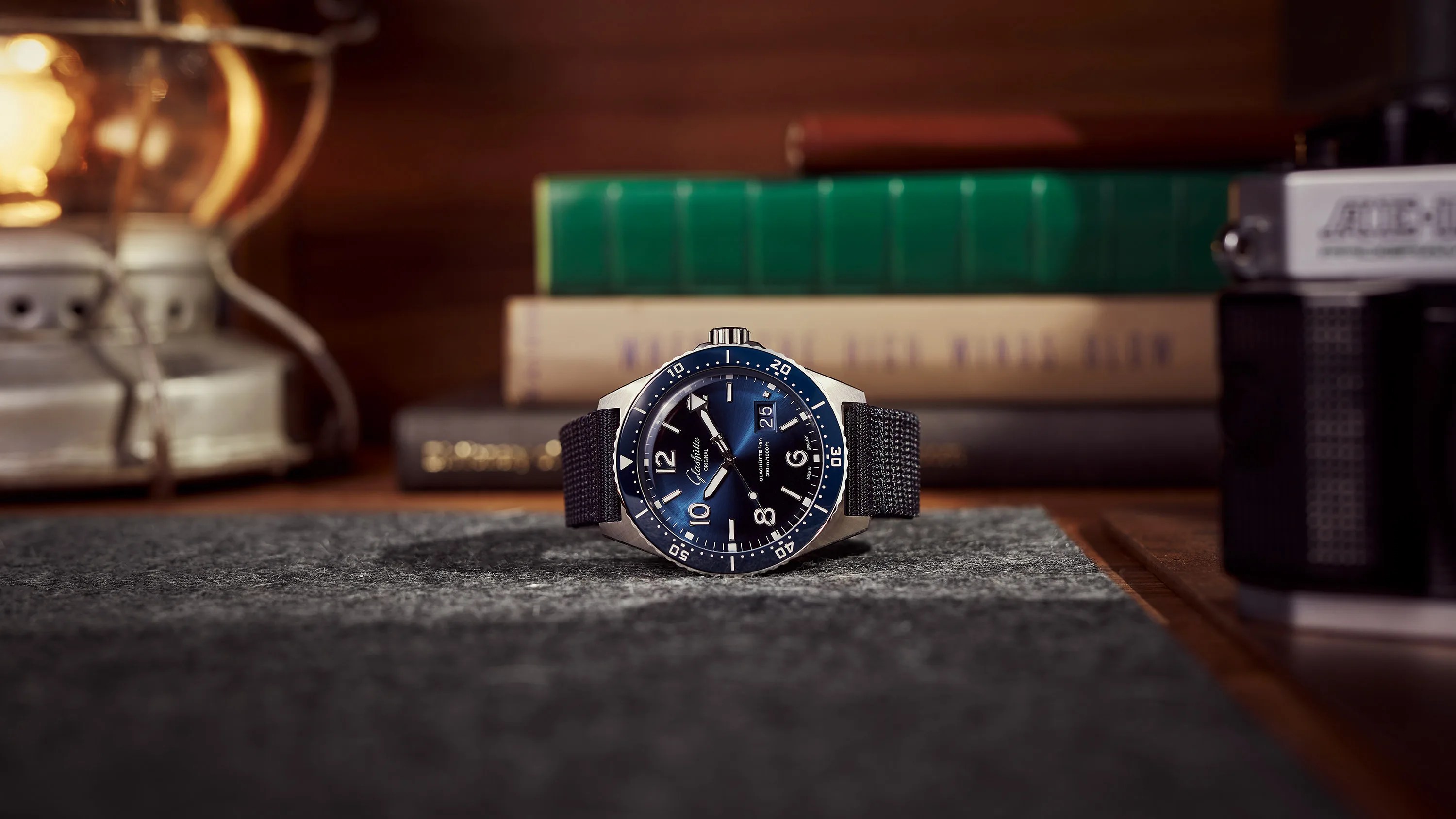 Glash&uuml;tte SeaQ Panorama Date watch