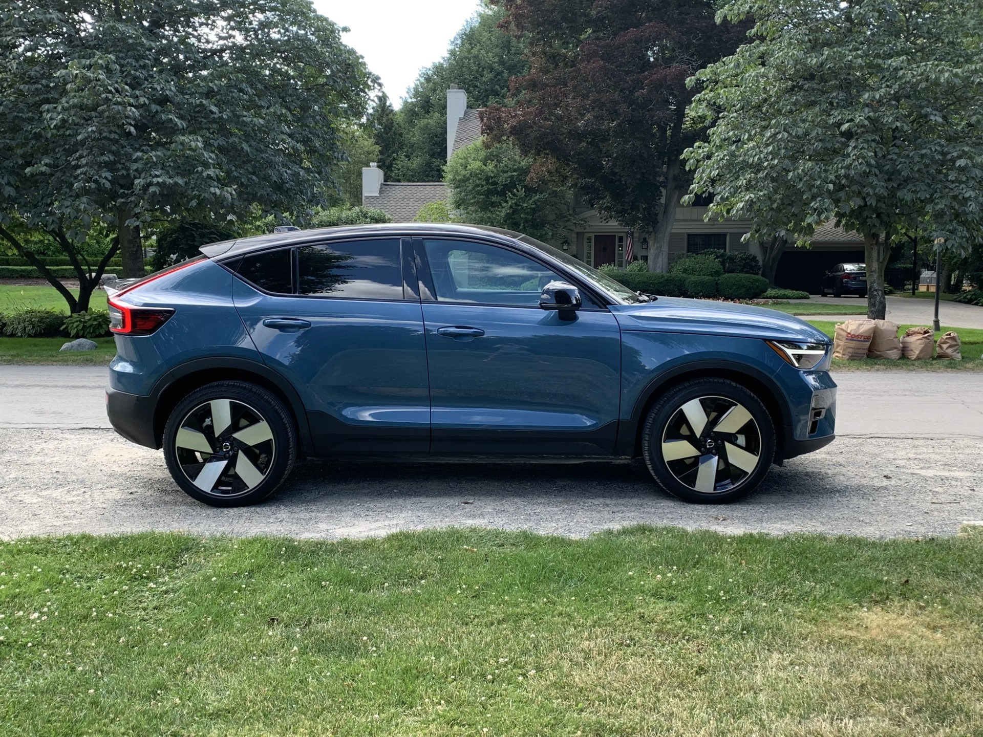 volvo c40 recharge