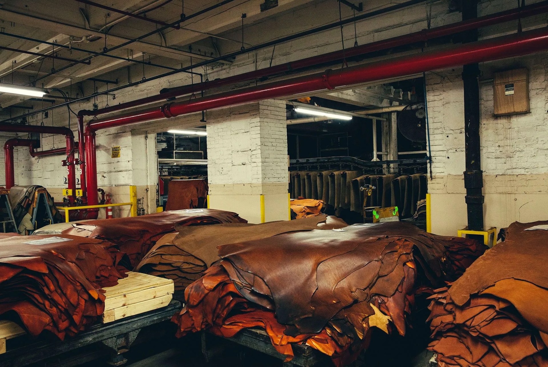 red-wing-factory-gear-patrol-slide-10