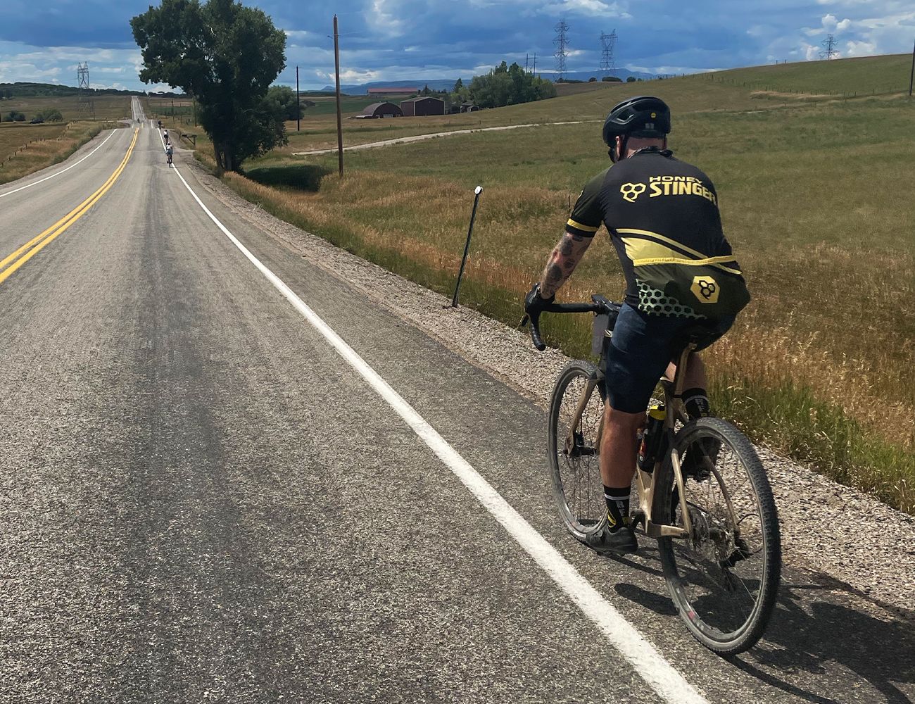 gravel bike riding race