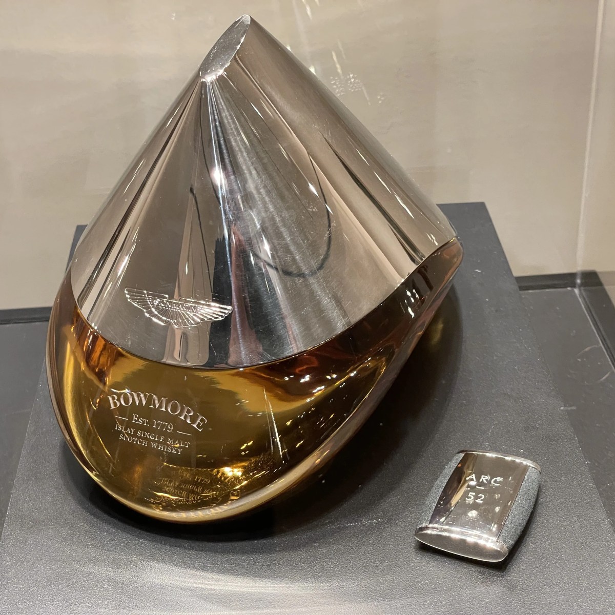 bowmore-1-jpg-1665419411-jpg.