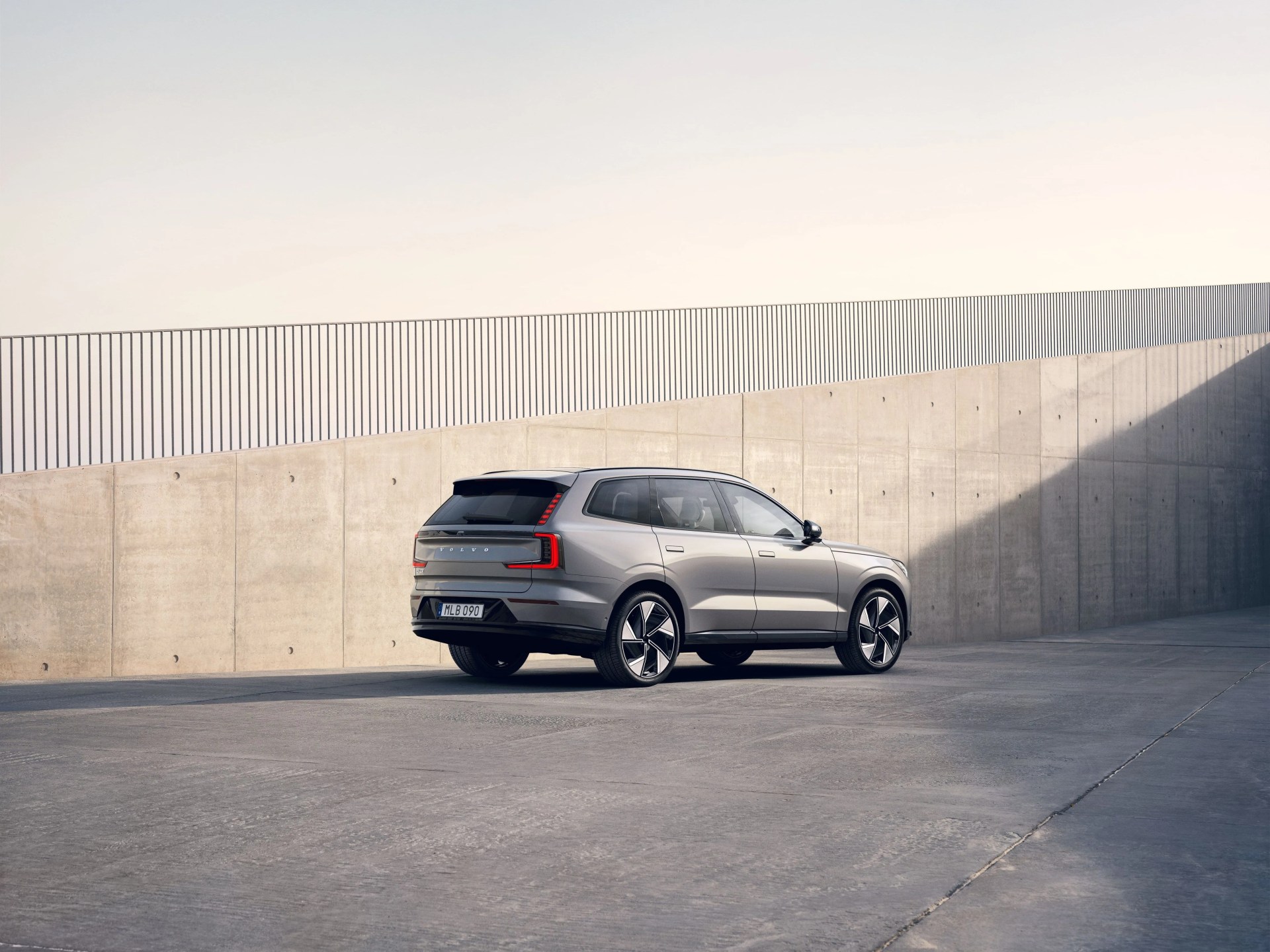 volvo ex90 2023 ev
