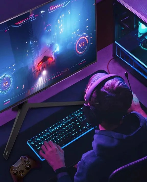 lg ultragear&trade; oled gaming monitor qhd with 240hz refresh rate