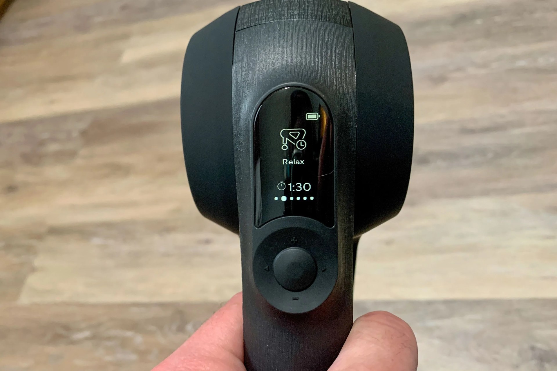 the screen on a therabody pro massage gun