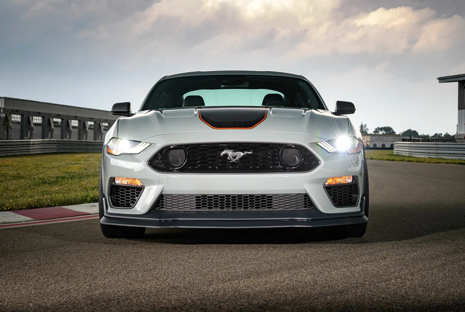2021 mustang mach 1