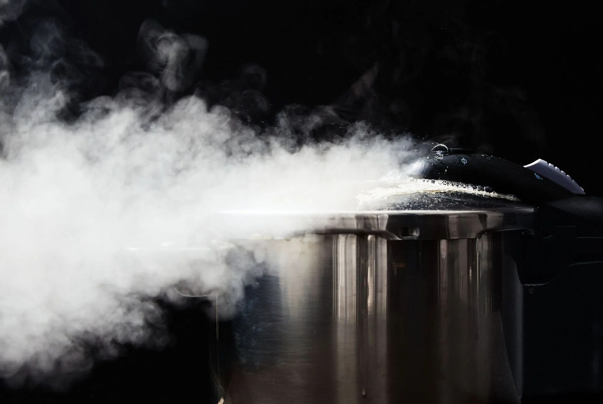 Pressure-Cookers-Gear-Patrol-Lead-Full