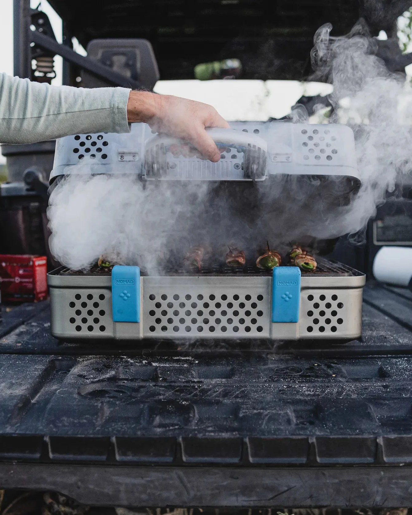 nomad grill and smoker