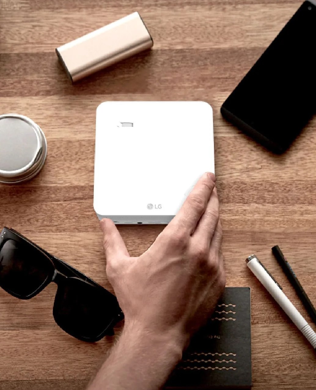 lg cinebeam pf510q smart portable projector with simple remote