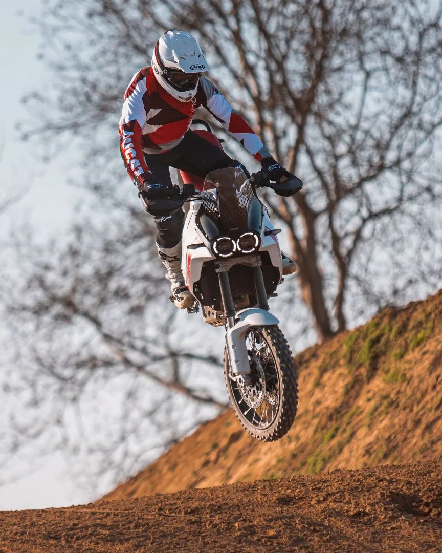 ducati desertx motorcycle