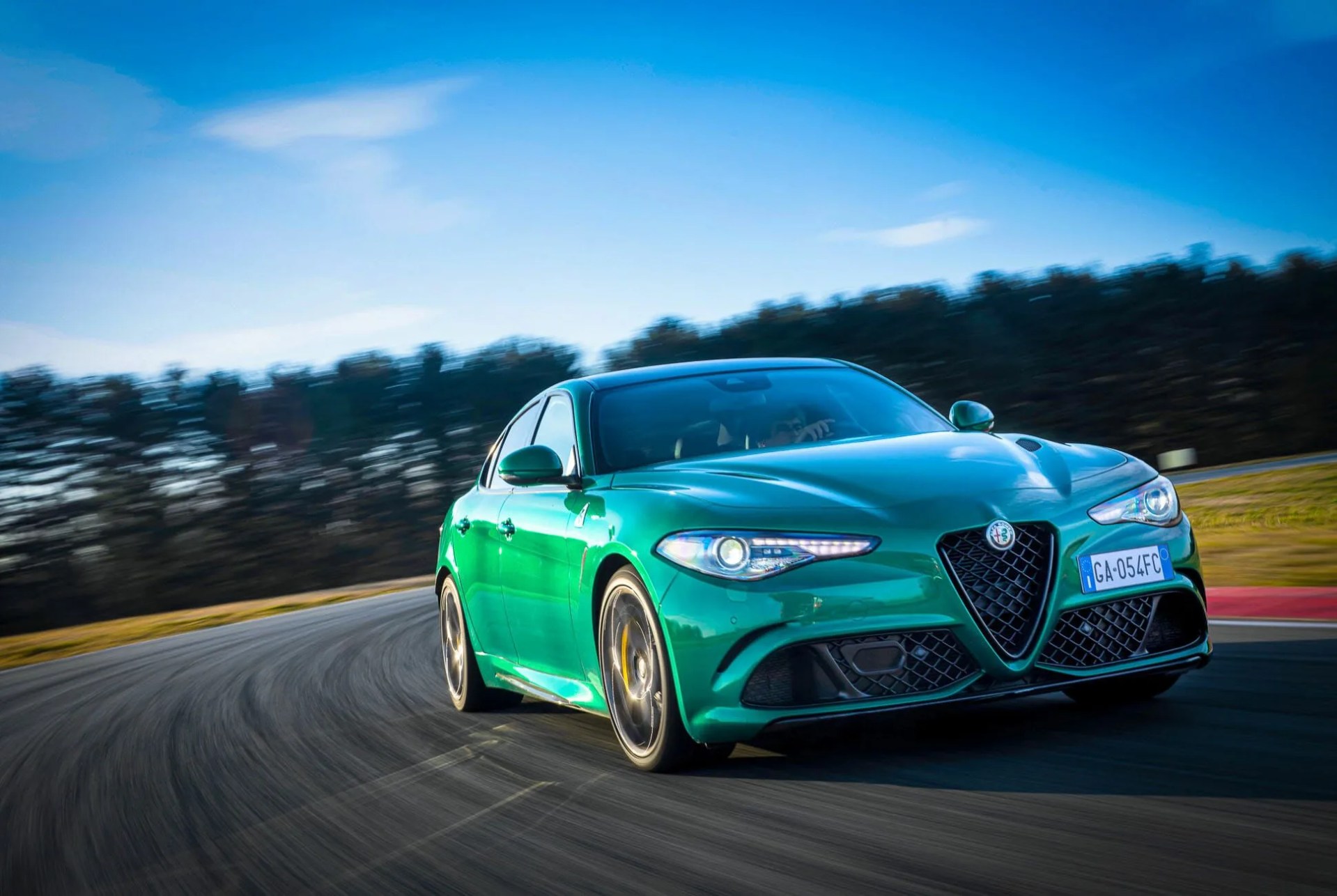 alfa giulia quad review gear patrol 08