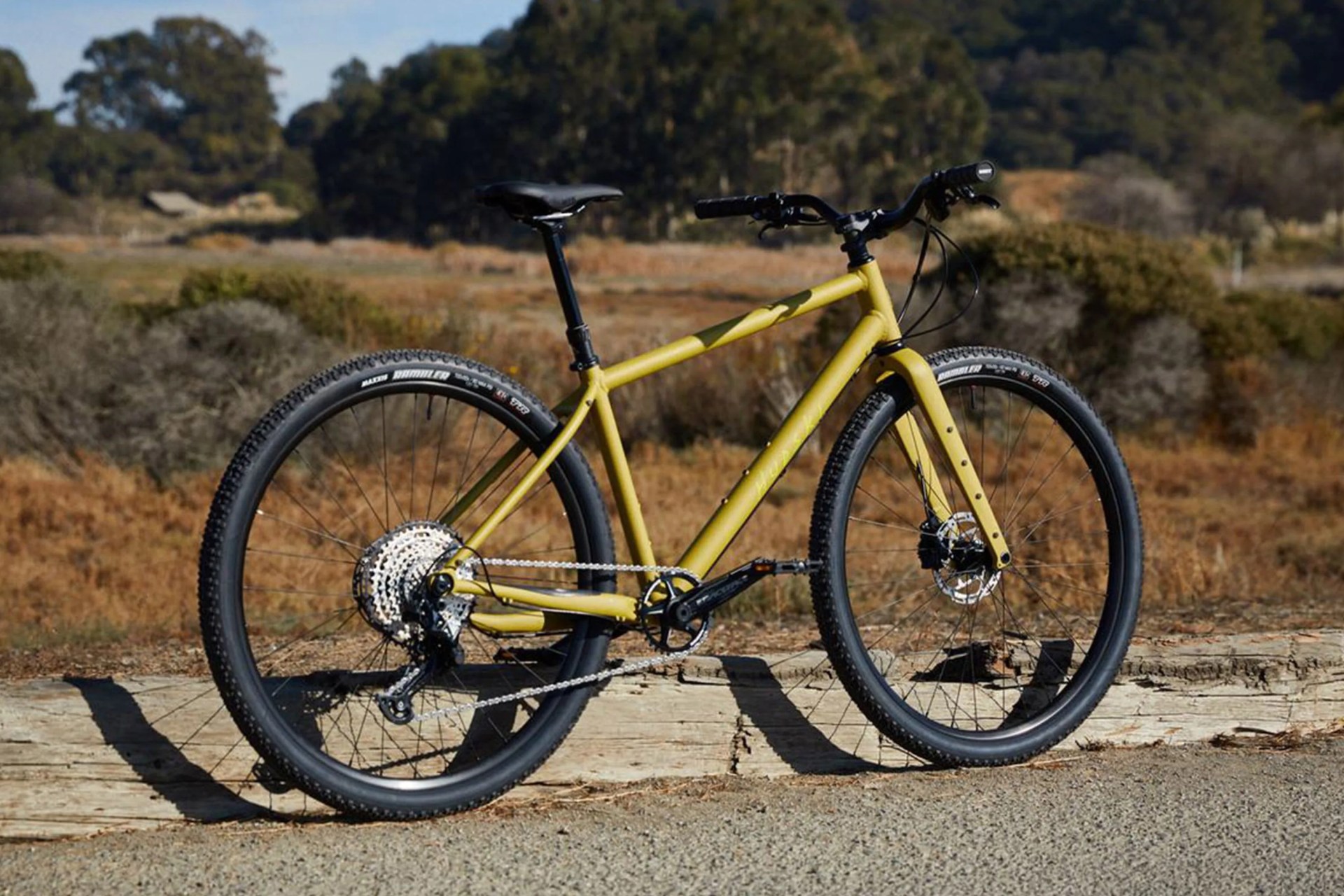 hudski doggler 12 speed adventure gravel bike