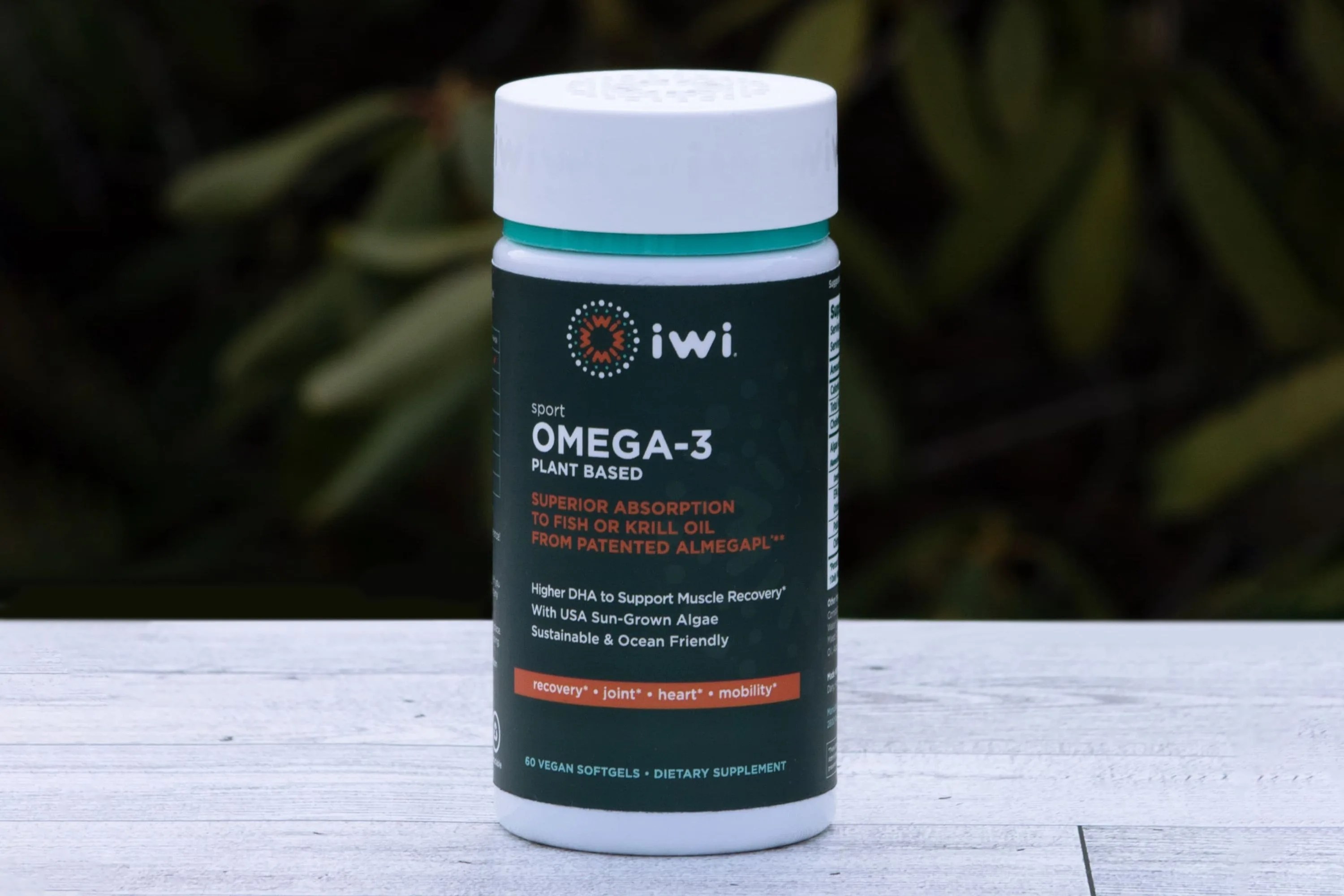 iwi life omega 3 plant based supplement