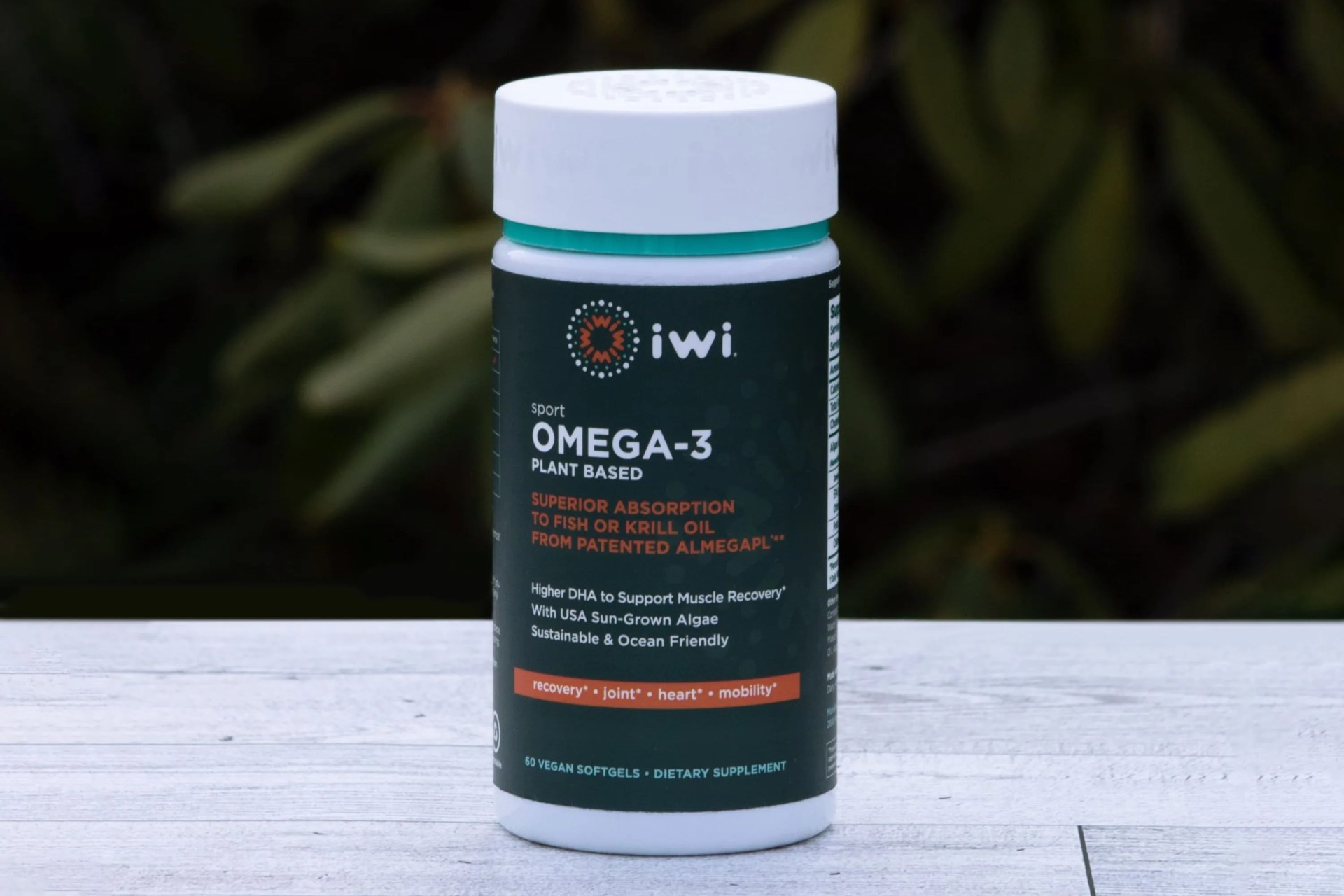 iwi life omega 3 plant based supplement