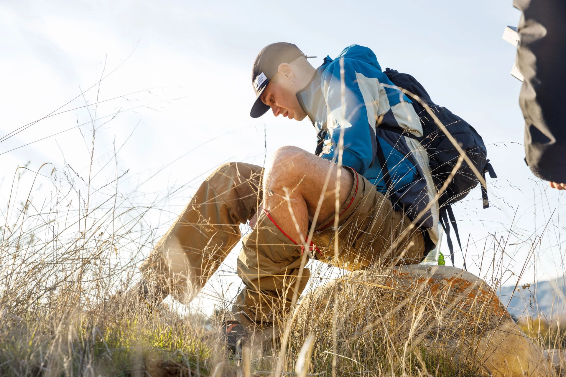 man wearing 686 pants