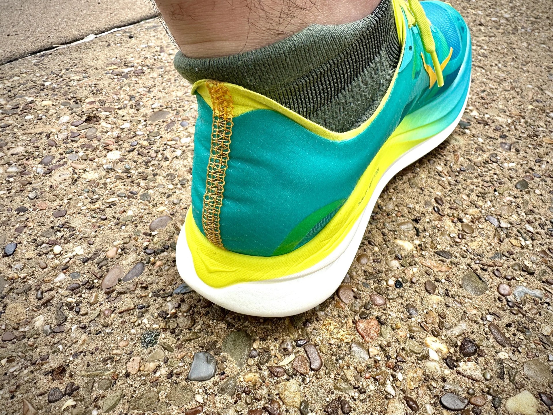 hoka rocket x 2 racing shoe