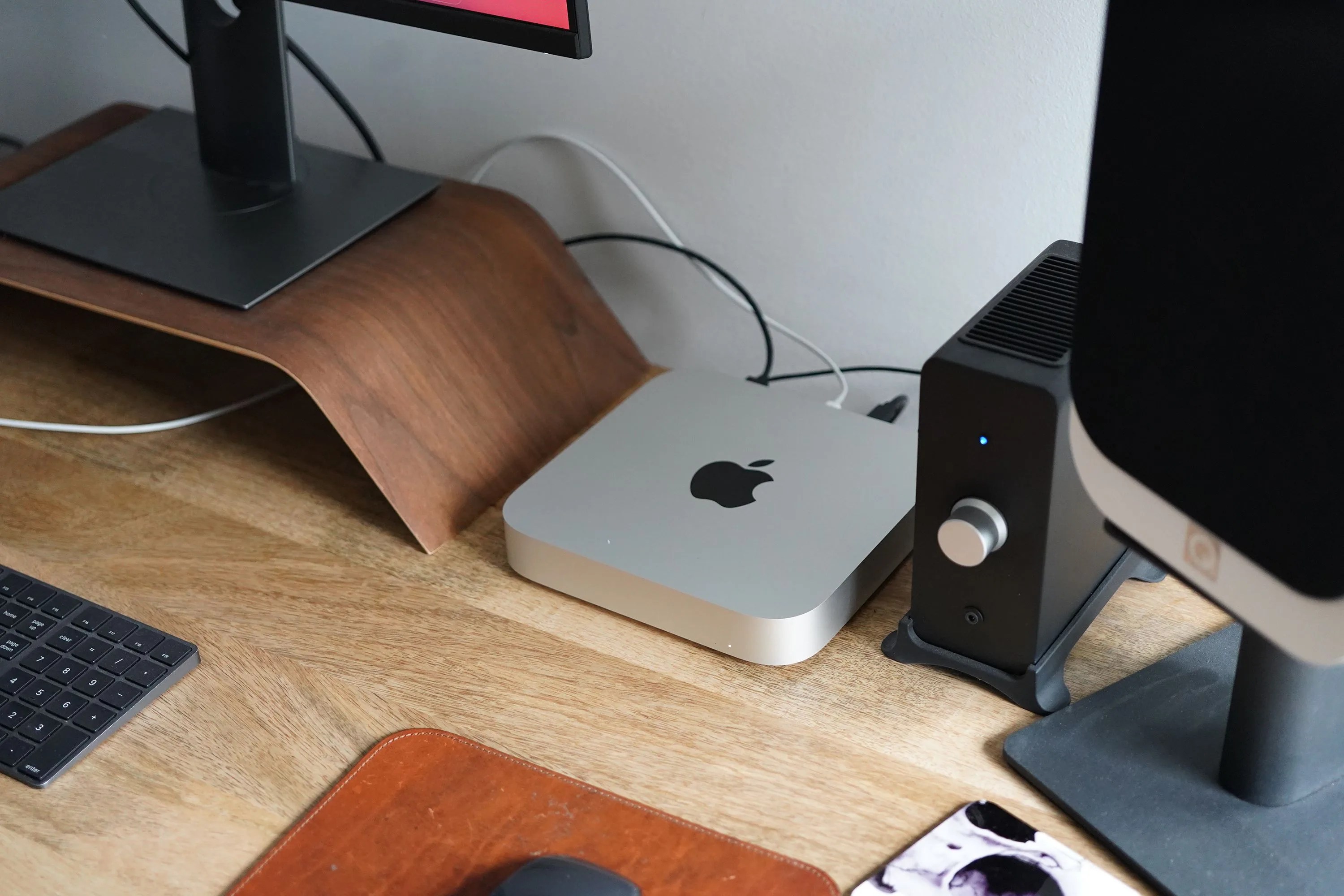 Macデスクトップ M2 Mac mini Apple Mac Mini Review: The M2 Chip Makes This the Perfect Entry